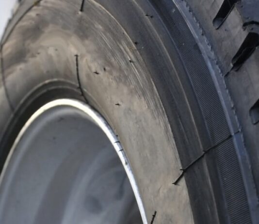 Saudi Arabia Commercial Vehicle Tire Volume Sales to cross 26 Million Units by 2028 Saudi Arabia Commercial Vehicle Tire Market